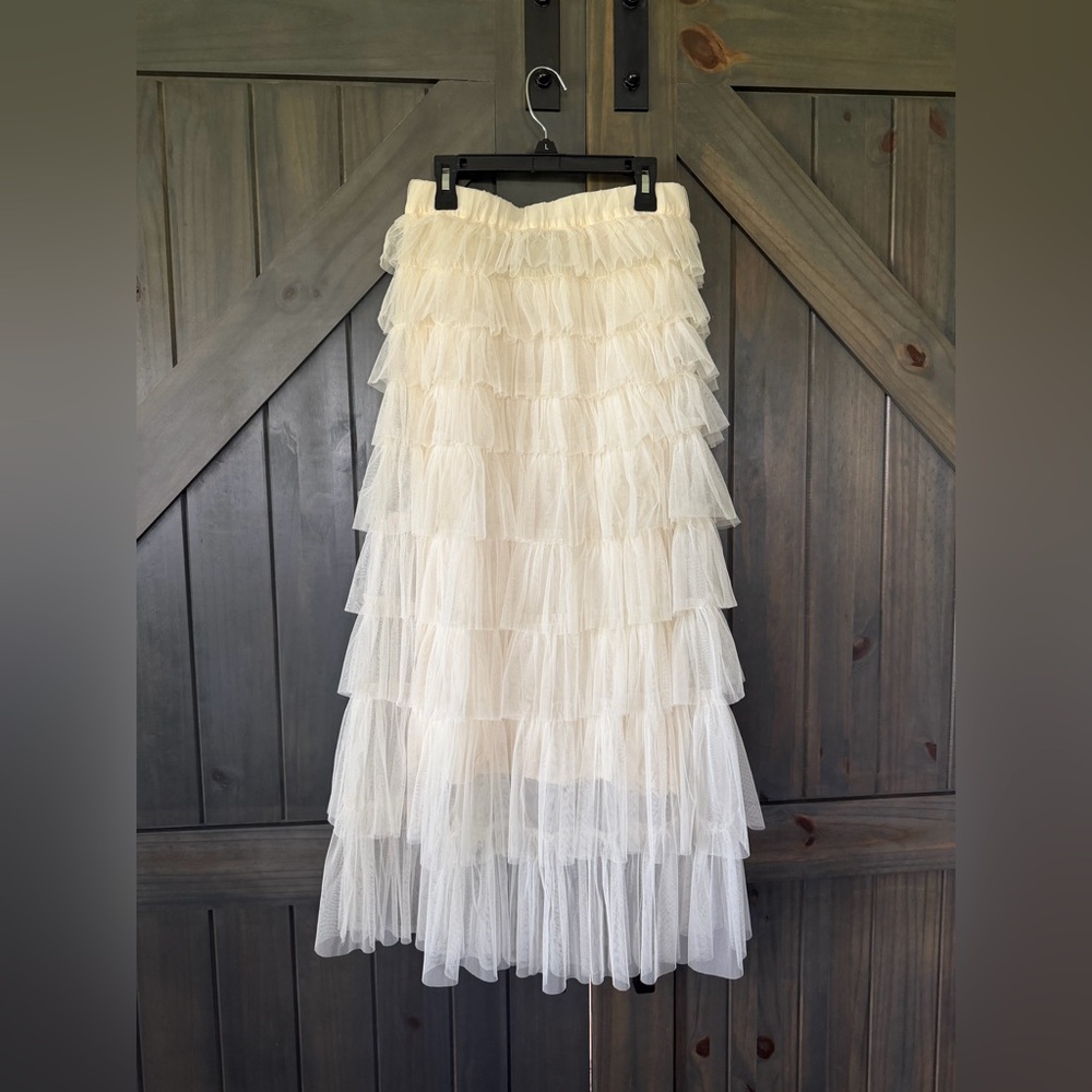 cupcakes & cashmere Cream Layered Tulle Maxi Skirt - worn once, no snags